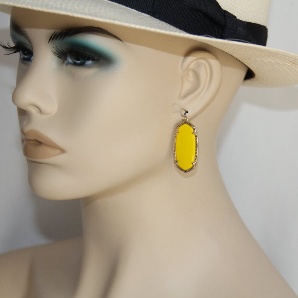 Kendra Scott Elle Yellow Earrings. RARE Color- Mustard Yellow Iconic